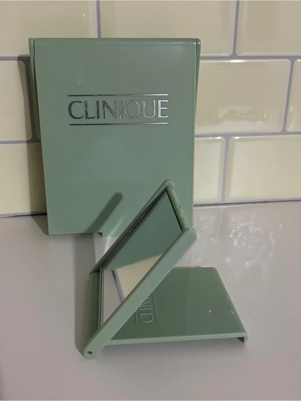 Clinique classic Clinique green folding compact mirror 2x2.25”